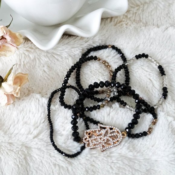 🎉 BLACK + SILVER + GOLD beaded bundle of bracelets with eye-hand pendant - Picture 1 of 2
